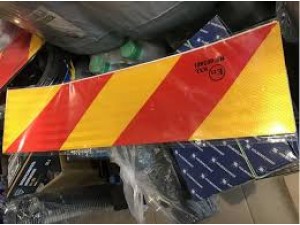 Рефлектор (наклейка) задній на TIR (косі смуги) 560х140 (TEMPEST)