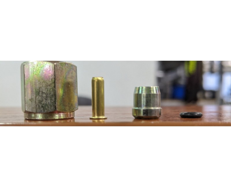 Гайка фітінгу