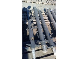 Вісь SAF (велика кришка) SKRS 9042 ресора зверху (2210 довжина, 1300 ресора, 435 кронштейни камер)