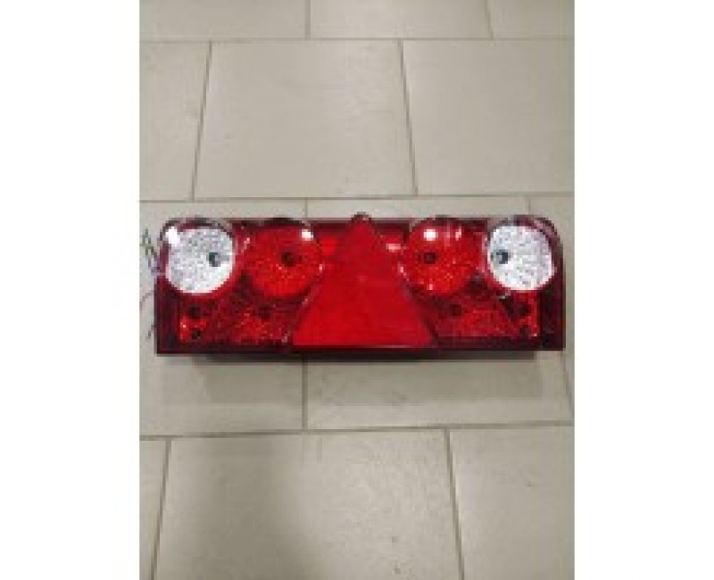 Стоп 023 тюнинг со скосом с фишкой зади по центру левый