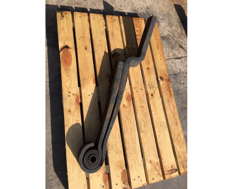 27166300 Ресору 2-лист. GIGANT права