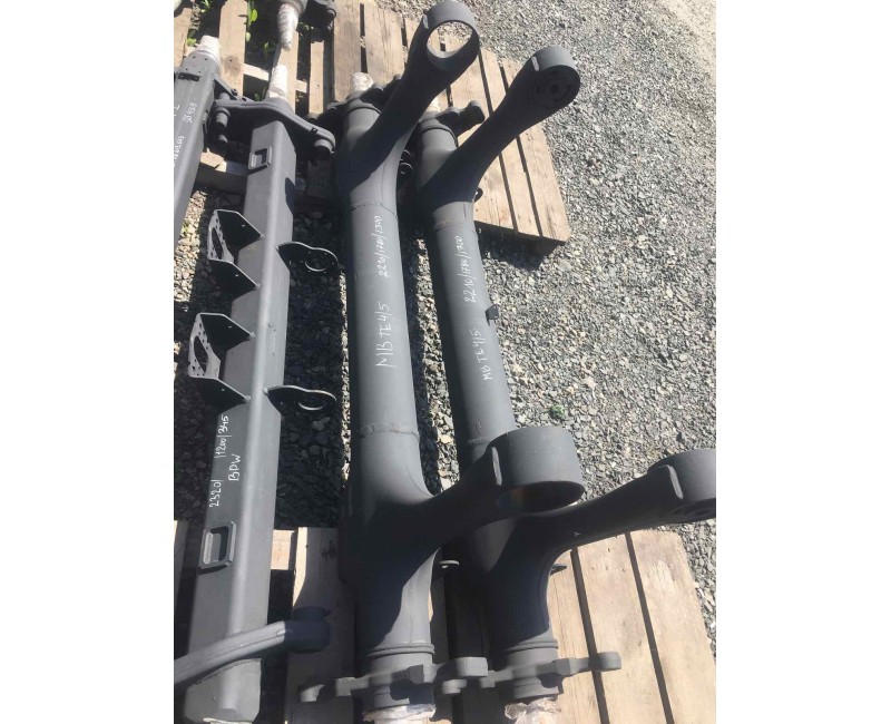 Вісь Mercedes-Benz TE5 Гойдалка лита М14 (загальна 2270, між супортами 1830, ресора колія 1300)