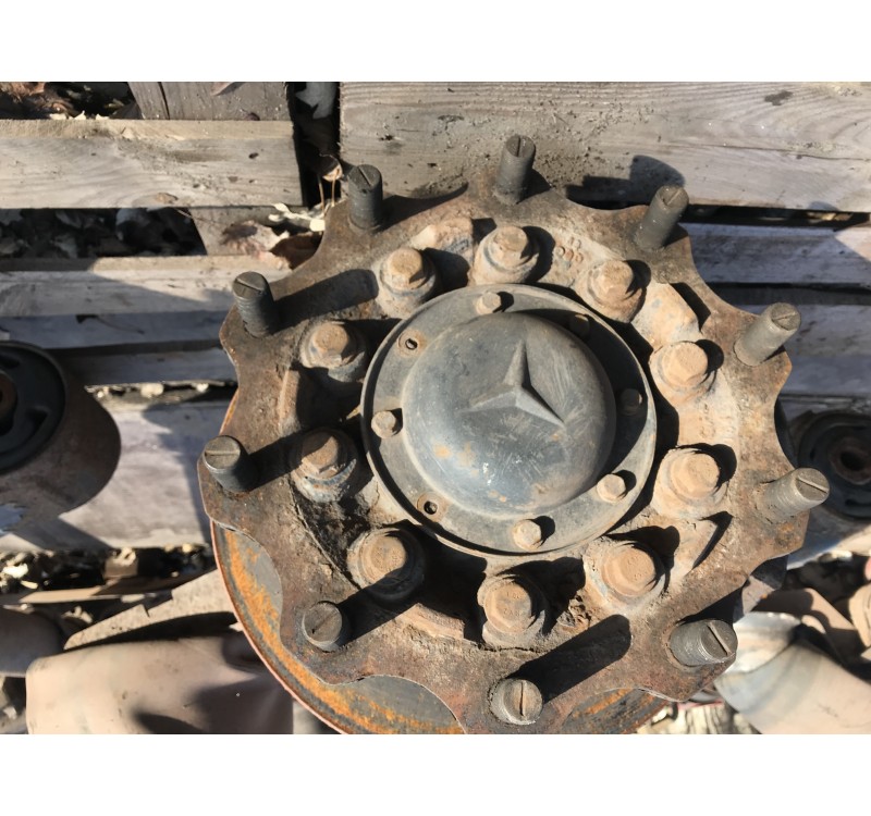 Ступица Mercedes-Benz тип NR5 A9423341401 в сборе (8 болтиков) Ступица Mercedes-Benz тип NR5 A9423341401 в сборе (8 болтиков)