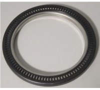 Сальник ступиці з кільцем ABS) 132x172x12mm MAN F 2000,TGA,TGM,TGS,TGX (вир-во CORTECO)