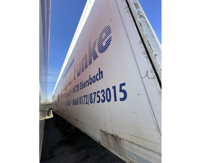 Напівпричіп SCHMITZ SKO 24 (2000 р.) Н/ПР-Фургон-Е, Гідроборт, BPW напівресора