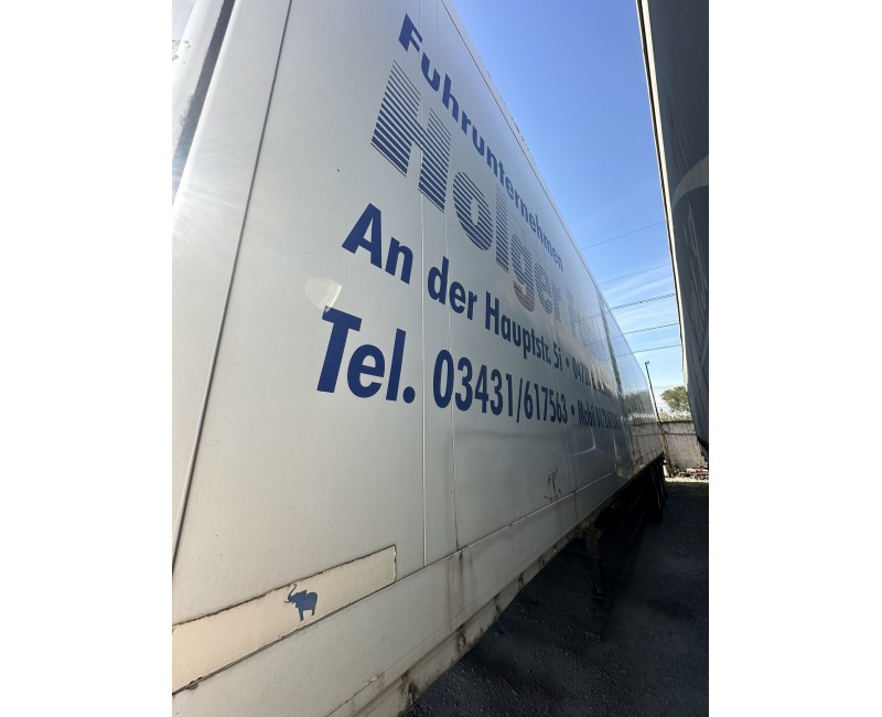 Напівпричіп SCHMITZ SKO 24 (2000 р.) Н/ПР-Фургон-Е, Гідроборт, BPW напівресора