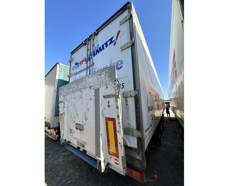 Напівпричіп SCHMITZ SKO 24 (2000 р.) Н/ПР-Фургон-Е, Гідроборт, BPW напівресора