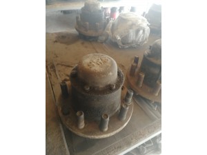 Ступиця SAF MEGA 17,5-19,5 (кришка 6 болтів) WRZM 8435 10 шпильок (спарка)